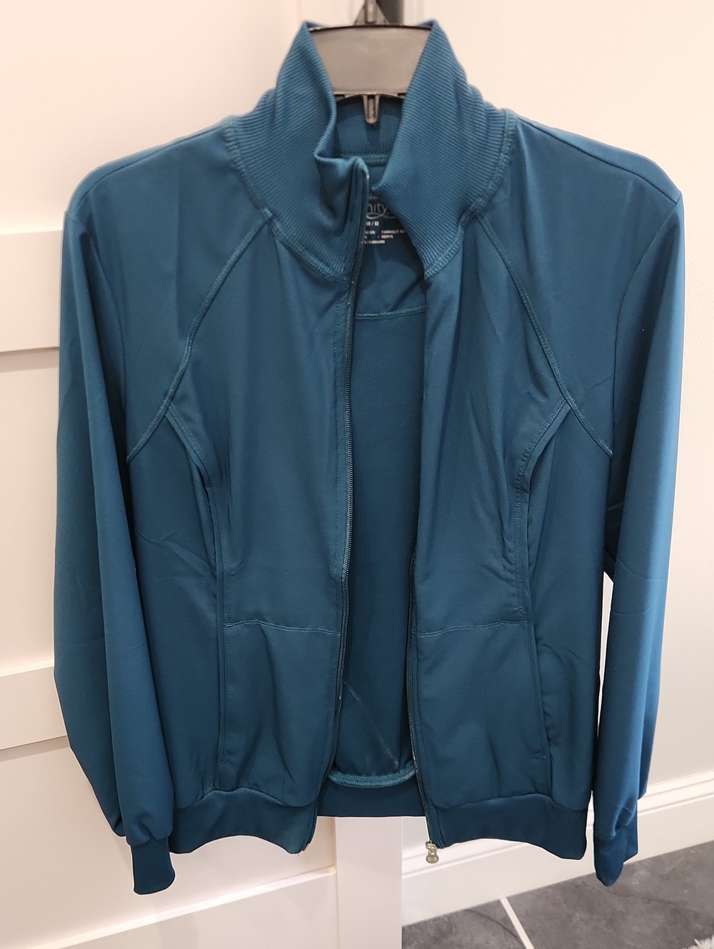 Carribean Blue Cherokee Infinity Scrub Jacket Medium